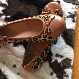 Women’s Vionic flats. Minna Leopard ballet slip-on